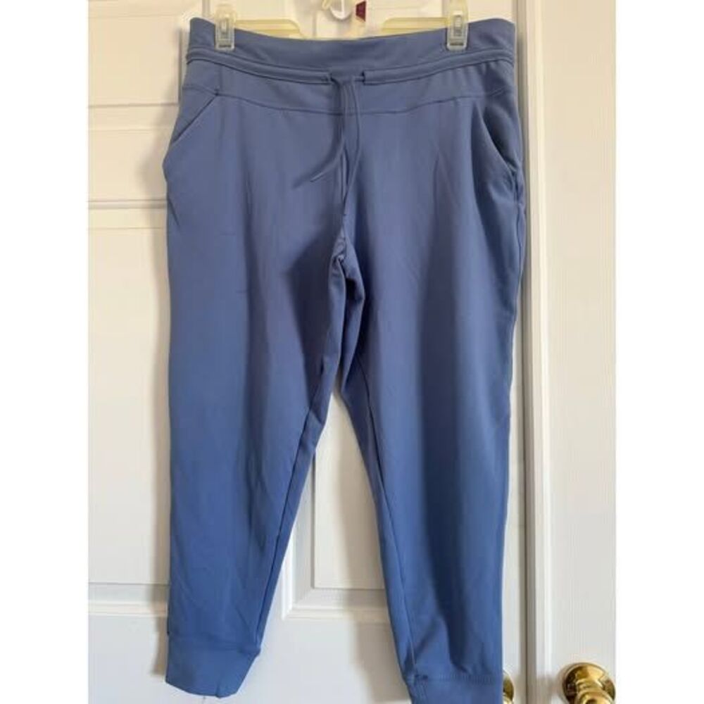 016. Avia joggers in blue. *with callout * xL